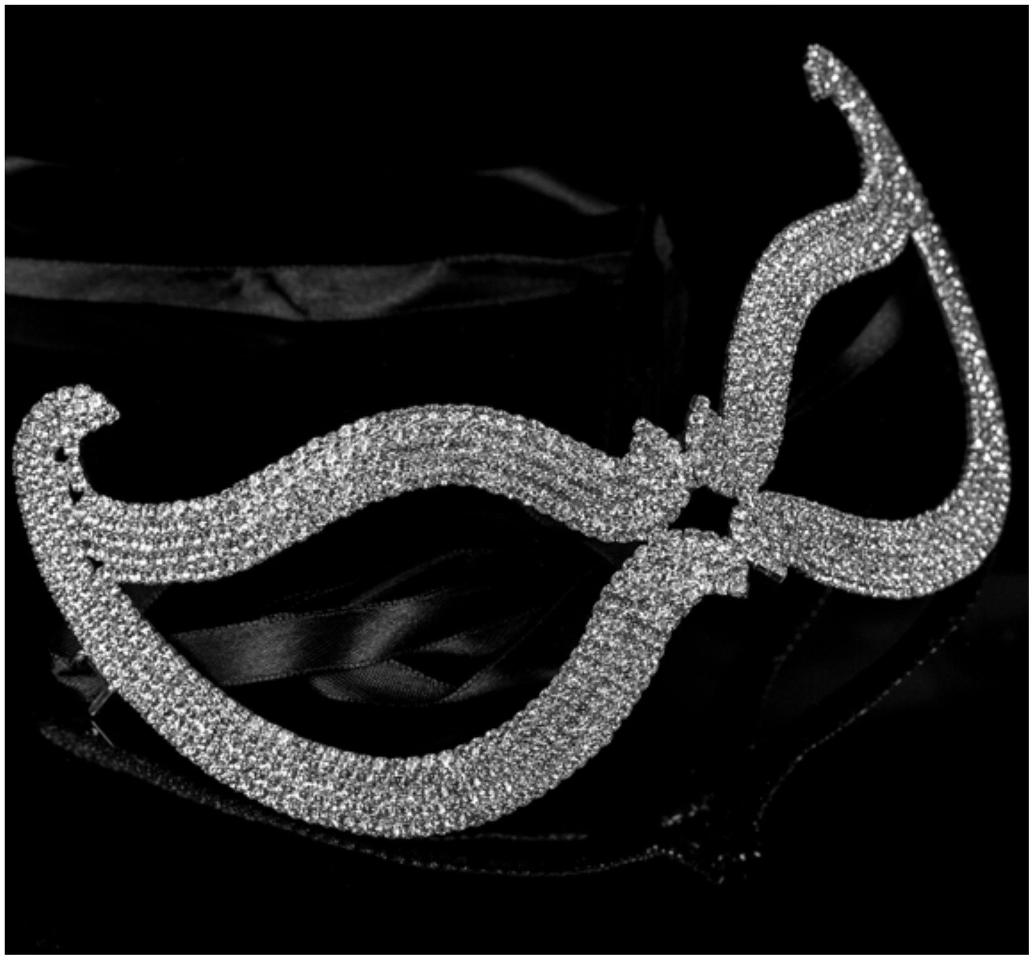 Bijou Romantic Cat Eye Crystal Masquerade Mask | Silver | Crystal - Beloved Sparkles
- 3